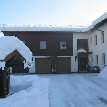 Im Souterrain Mit Terrasse 比绍夫斯维森
