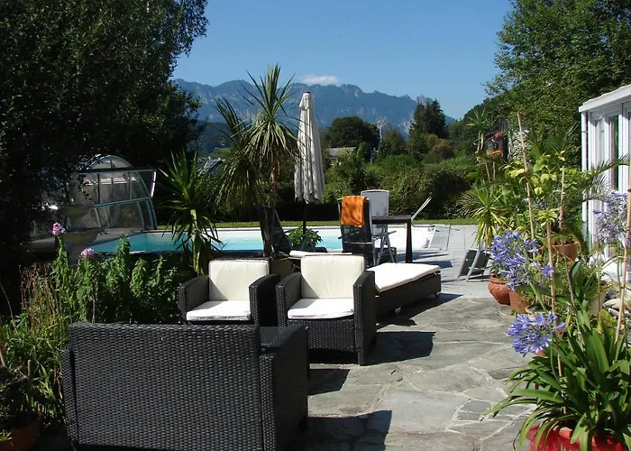 Im Souterrain Mit Terrasse *